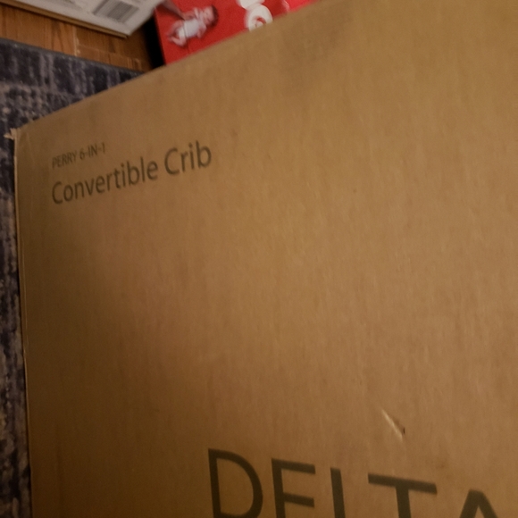 Convertible crib - Picture 2 of 2